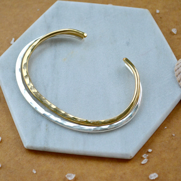 Canoe cuff bracelets silver gold oval hammered texture cuff bracelet sizes handmade hammered nautical cuff bracelet nickel free cuffs sustainable jewelry inclusive size bracelets