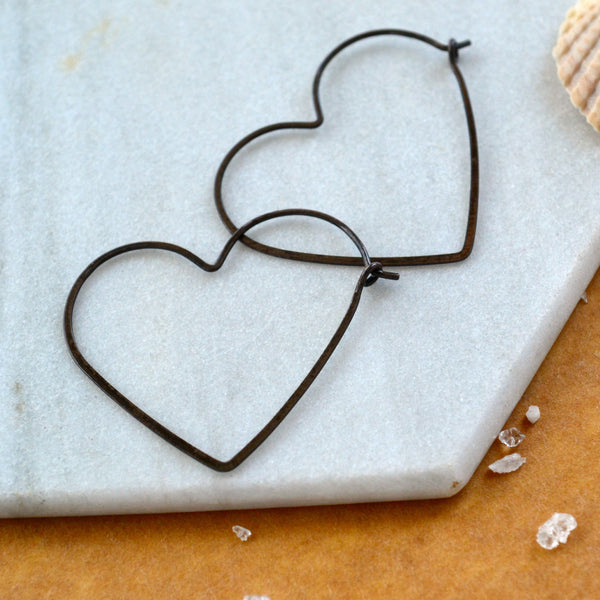 shining heart hoops, heart-shaped hoop earrings, black hearts hoops, black silver, simple hoop, everyday earrings, Valentine's gift