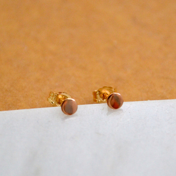 Simplicity Stud Earrings - minimalist dainty circle post earrings in gold, silver, or rose gold - Foamy Wader