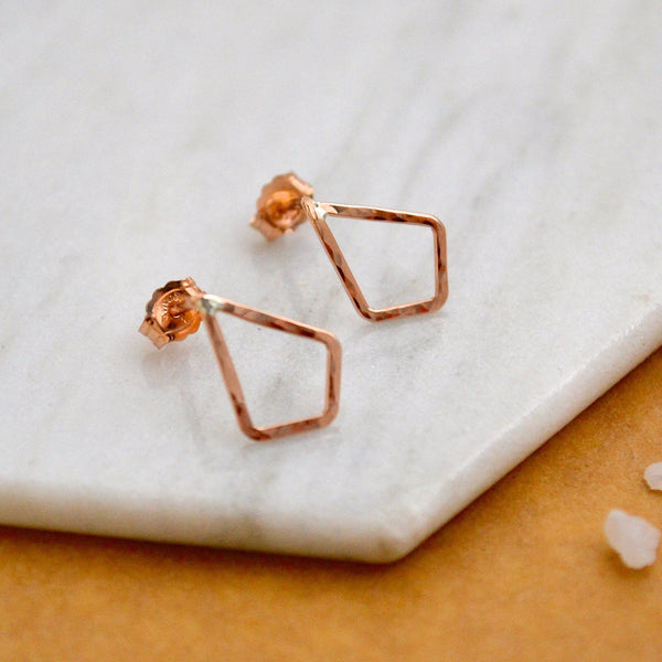 Dunes Stud Earrings - minimalist hammered kite post earrings - Foamy Wader