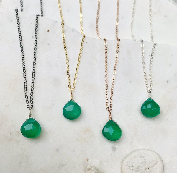 Stunna Necklace - emerald green onyx gemstone solitaire necklace - Foamy Wader