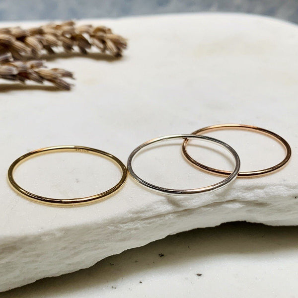 Eternity Ring - classic thin round stacking ring in precious metals - Foamy Wader