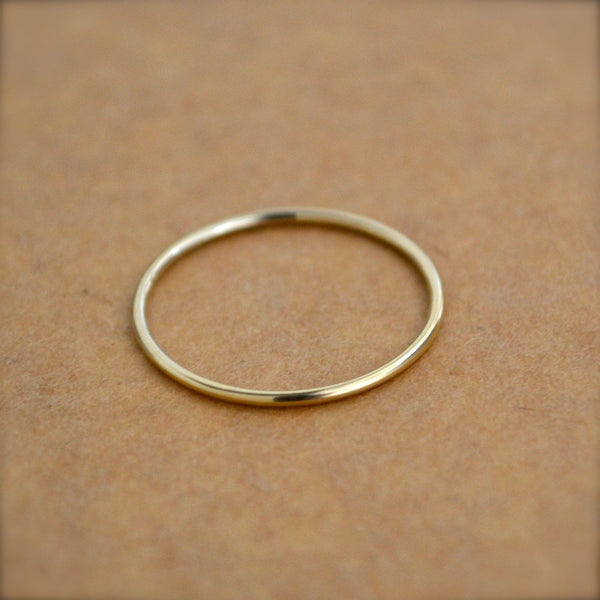 Eternity Ring - classic thin round stacking ring in precious metals - Foamy Wader