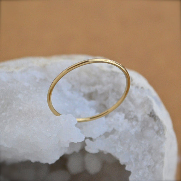 Eternity Ring - classic thin round stacking ring in precious metals - Foamy Wader