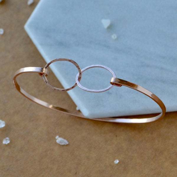 Infinity Bangle Bracelet - handmade interlocking double circle bracelet bangle