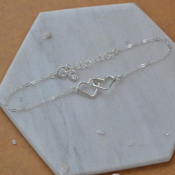 Infinite love bracelet silver heart bracelets linked heart valentine's day gift sustainable jewelry adjustable extender