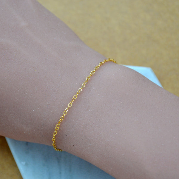 Simplicity chain bracelet simple chains delicate bracelets dainty chain jewelry on model