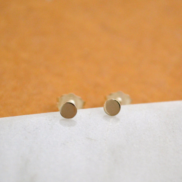 Simplicity Stud Earrings - minimalist dainty circle post earrings in gold, silver, or rose gold - Foamy Wader