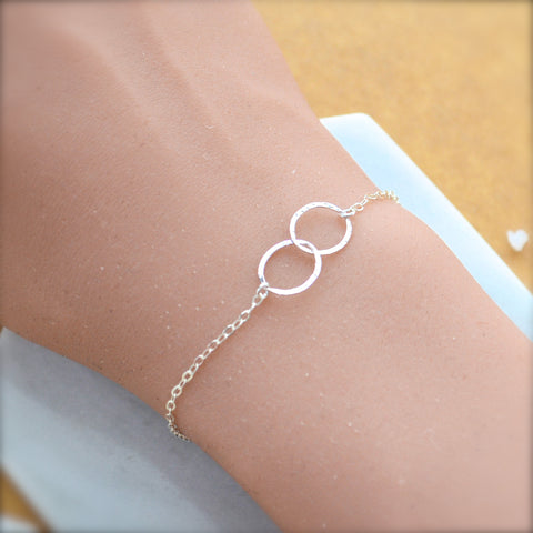 Infinity Bracelet - handmade hammered interlocking double circle bracelet - Foamy Wader